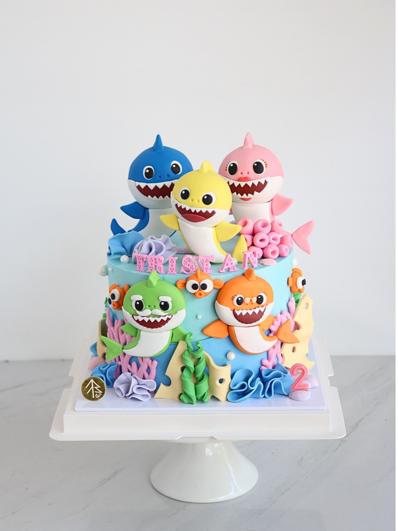 Baby Shark Family Cake 1