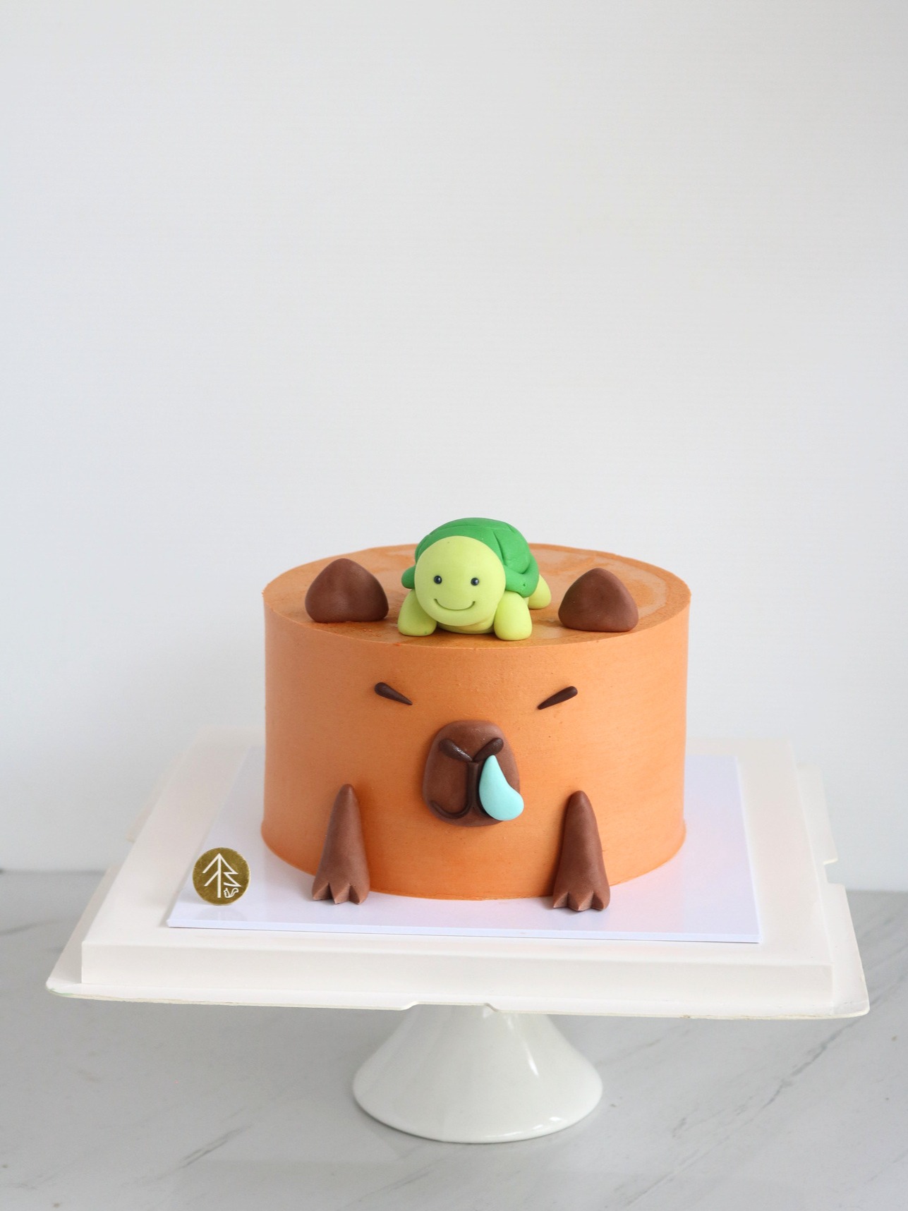 Capybara Cake With Tortoise 6 Inch