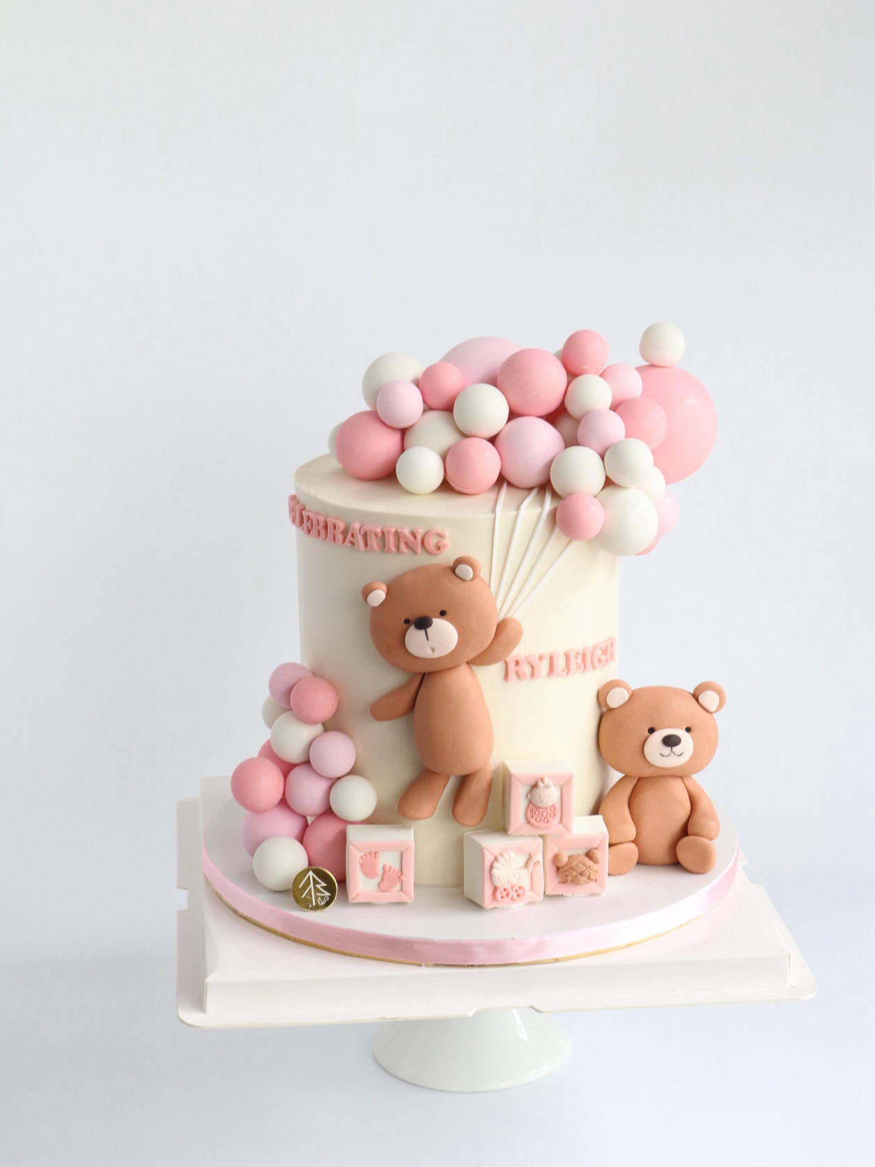 Baby Bear Balloon Cake