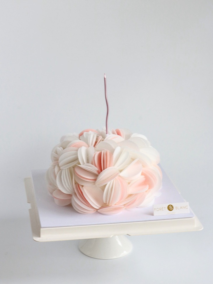 Wafer Paper Ruffle Cake 1