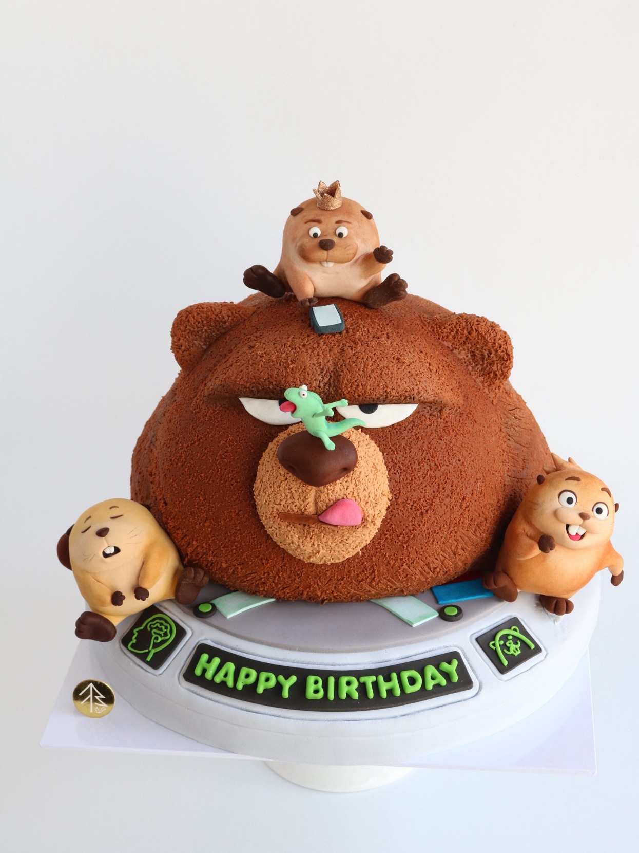 Bear Hopper Cake With Fondant Figurine