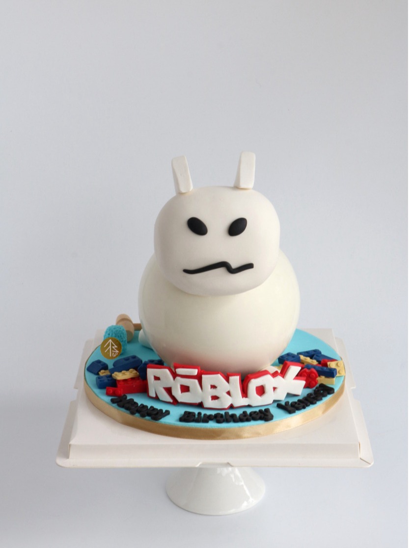Roblox Chocolate Pinata - Roblox Cake