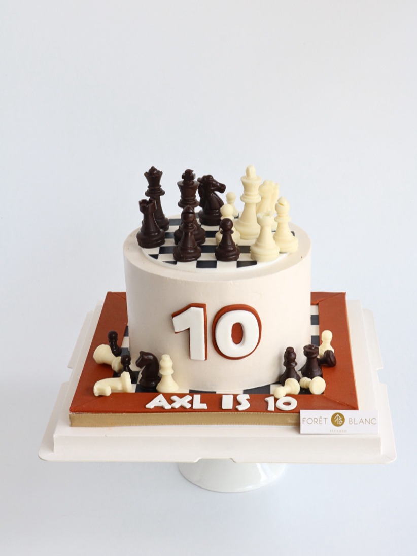 Chess Cake With Chocolate Chess Figurine