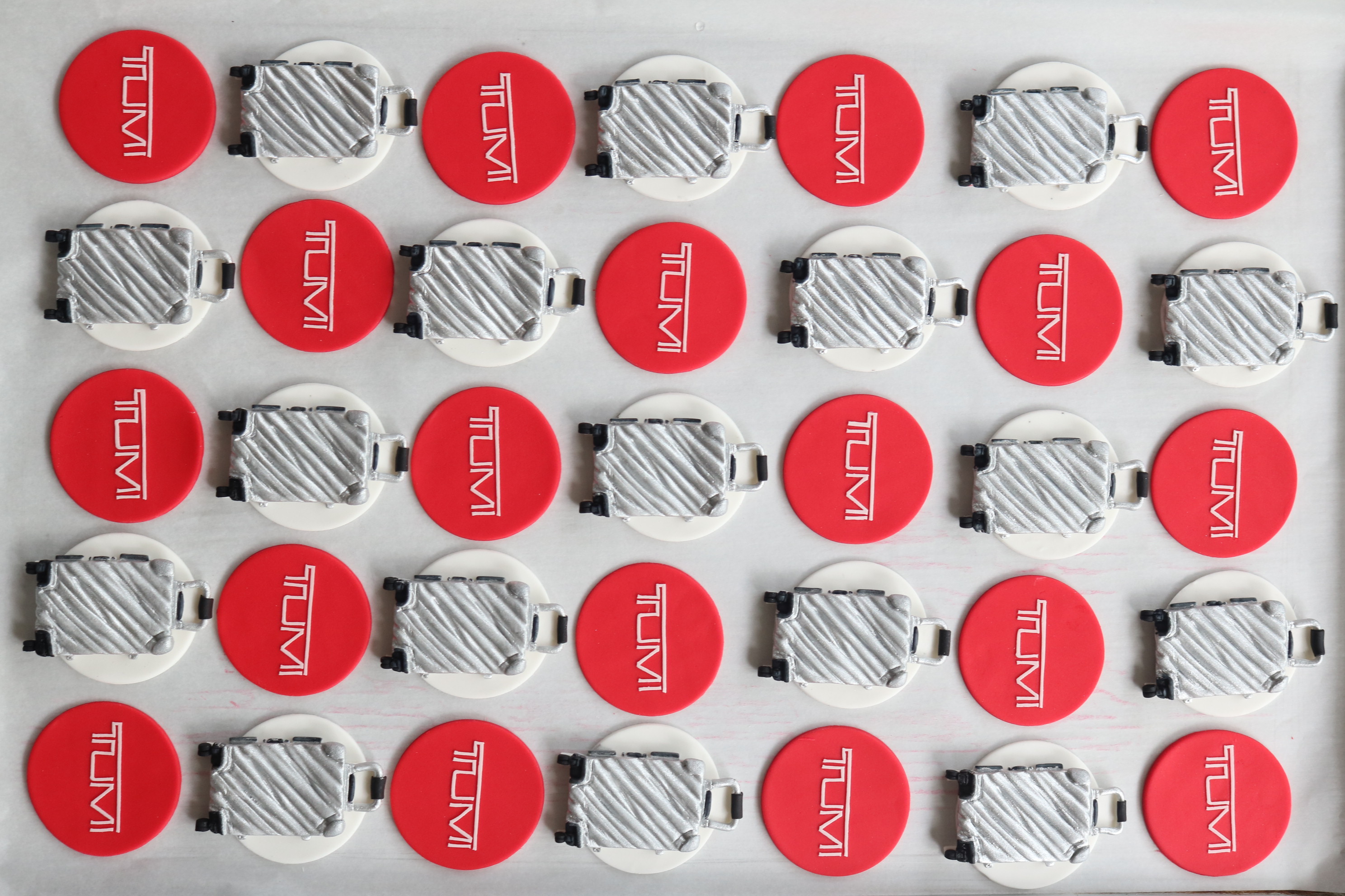 Travel Luggage Cupcake