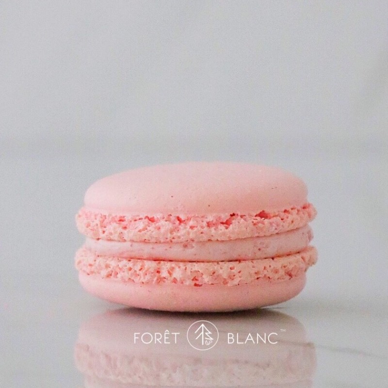 Raspberry Macaron