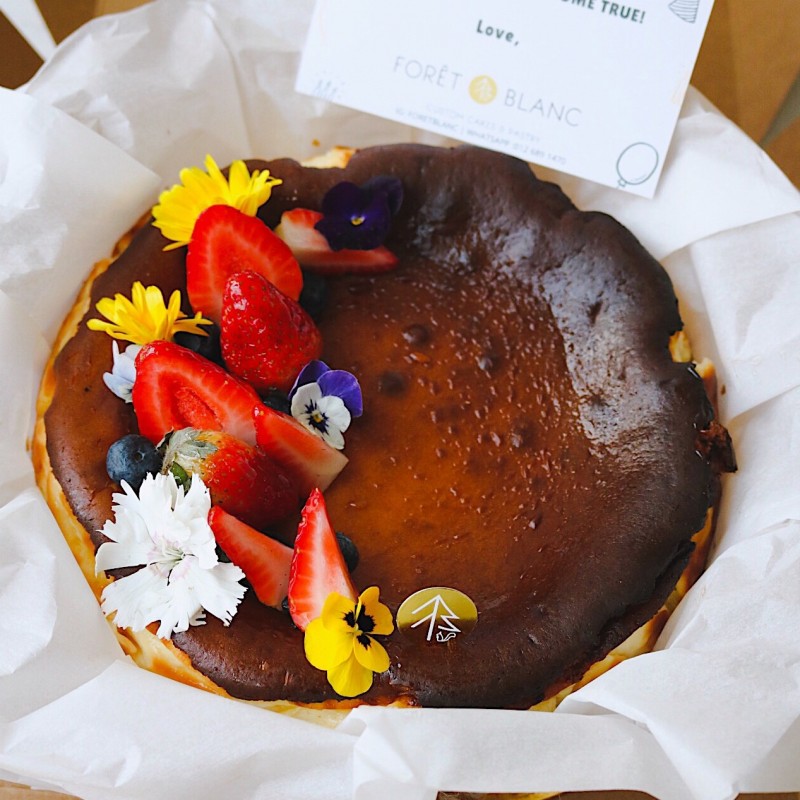 "Atas" Burnt Cheesecake (8 Inch)