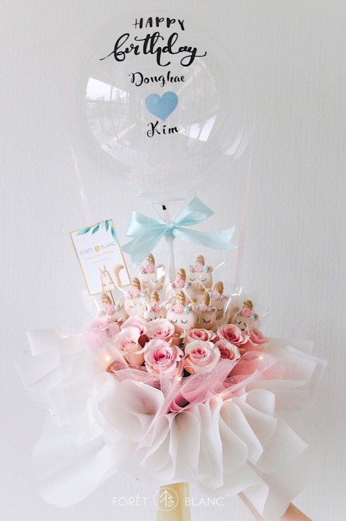 Unicorn Macaron Floral Balloon Bouquet