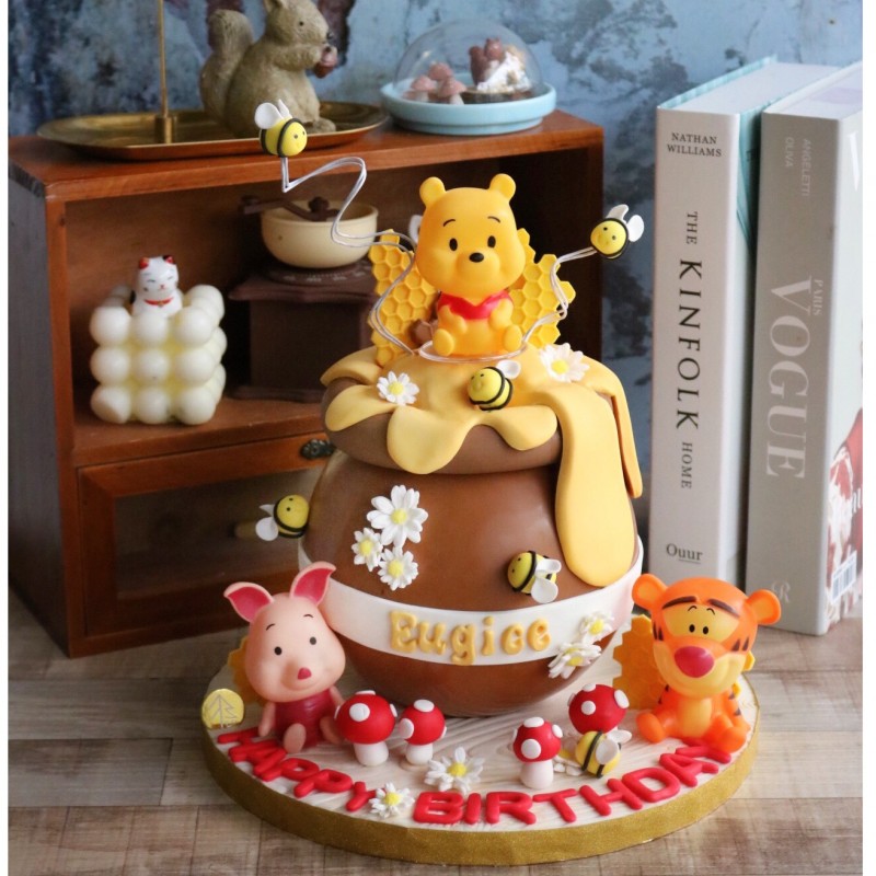 Pooh Bear & Friends Chocolate Pinata