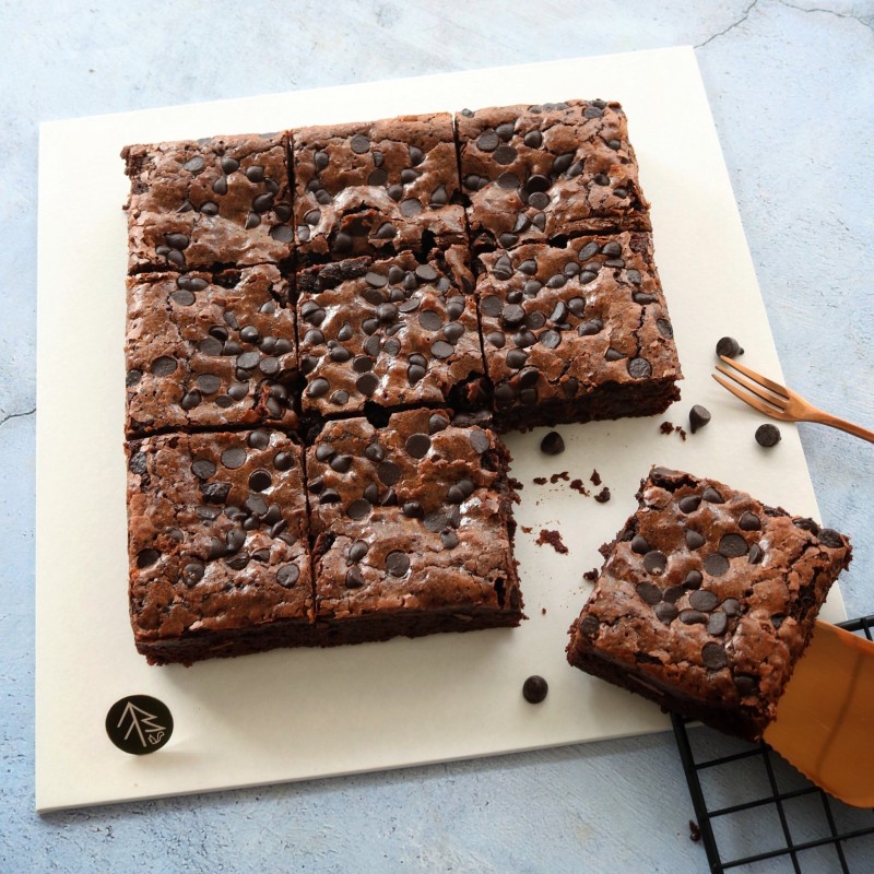 Fudgy Dark Chocolate Brownies (7 Inch)
