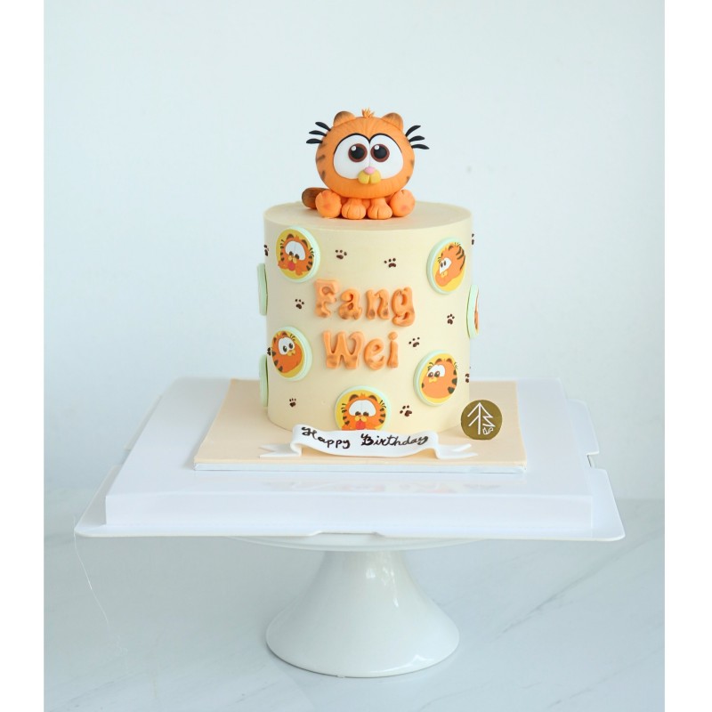 Baby Garfield Cake 4"