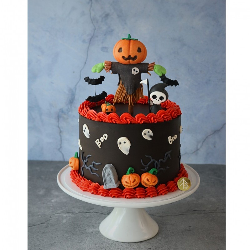 Scarecrow Halloween Cake