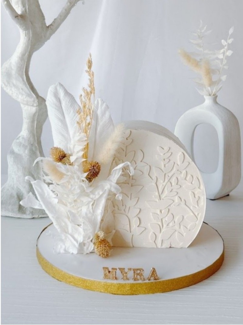 White Flower Cake