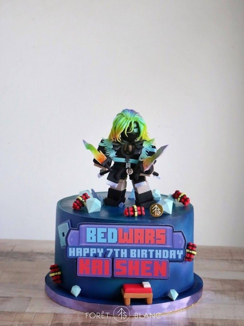 Roblox EVELYN Redwars Cake