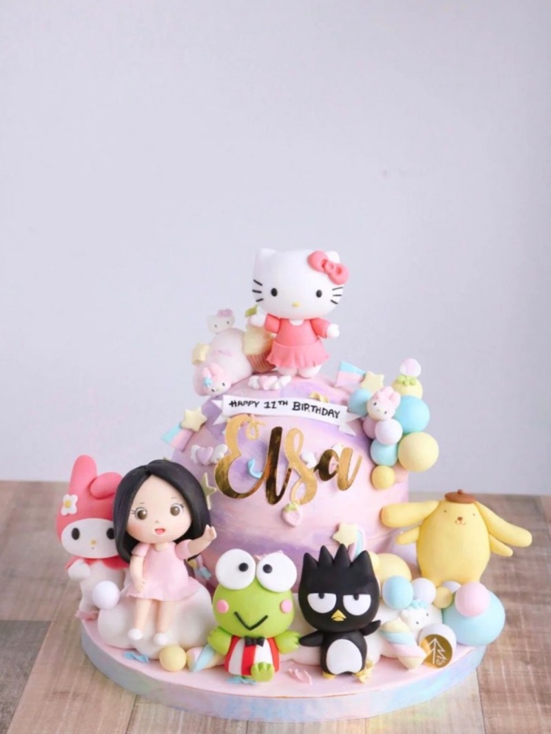 Hello Kitty Friends Chocolate Pinata