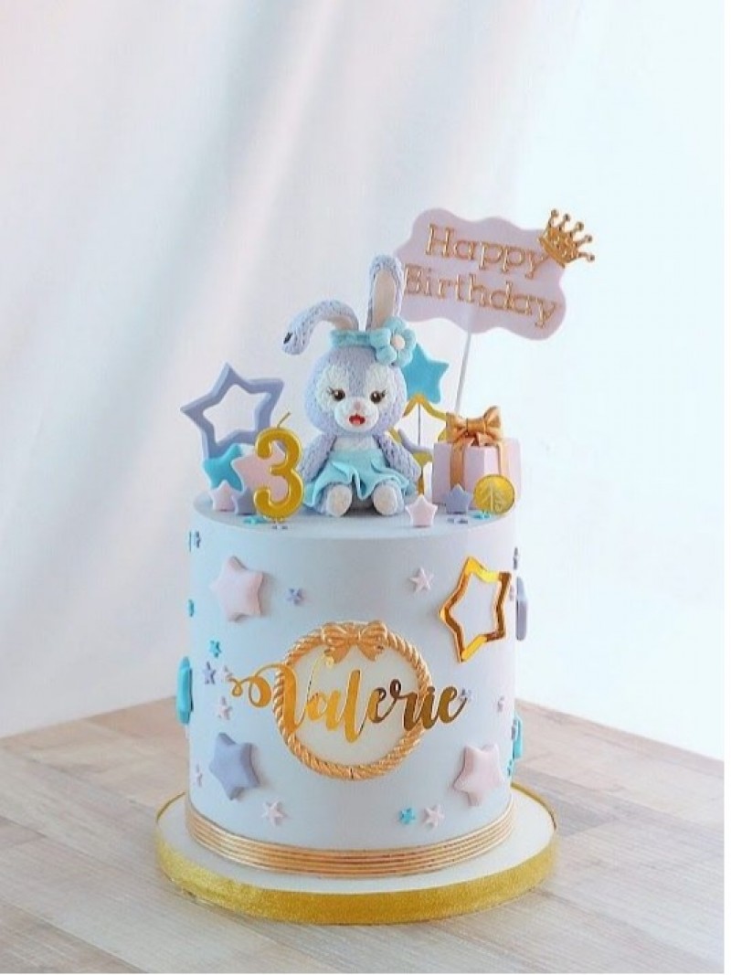 Bunny Stella Lou Cake