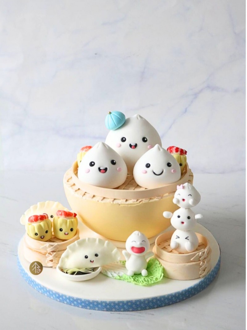 Baby Bao Chocolate Pinata Cake