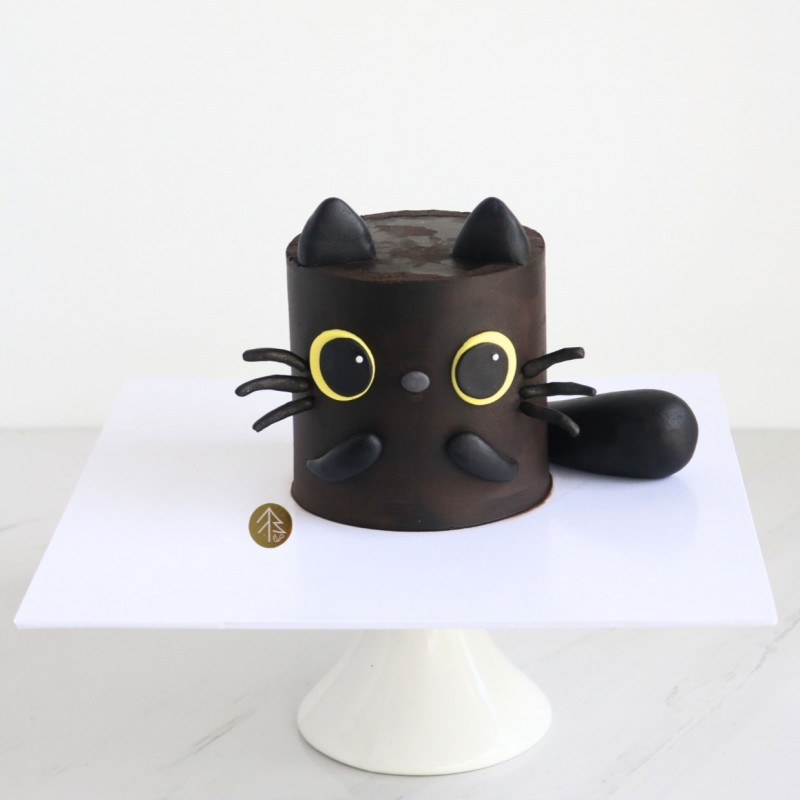 Black Cat Cake 4 Inch