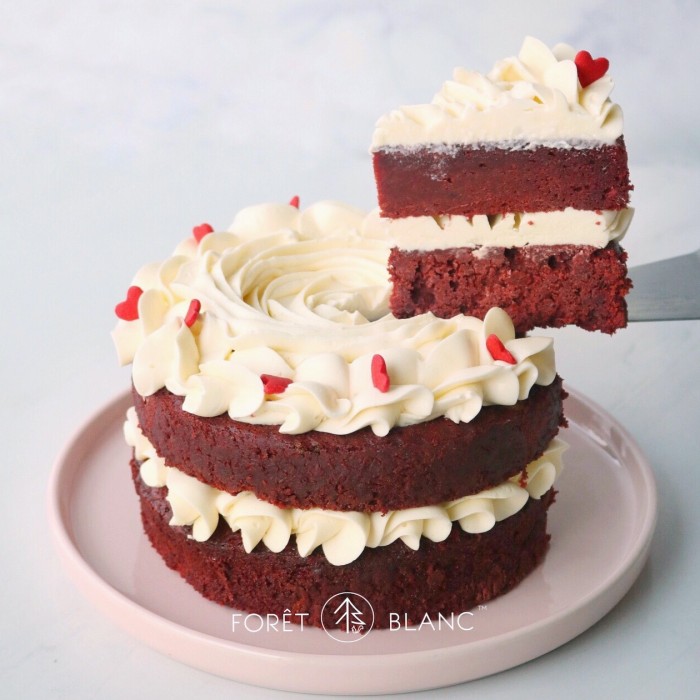 Red Velvet Cake (6 Inch)