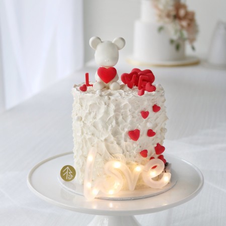 Beary Love Cake 4"
